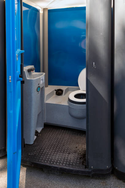 Best Luxury portable toilet rental  in Mayflower Village, CA