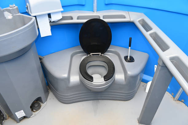 Best Porta potty delivery and setup  in Mayflower Village, CA
